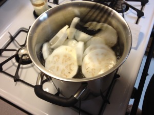 Blanching with boiling water and lemon juice